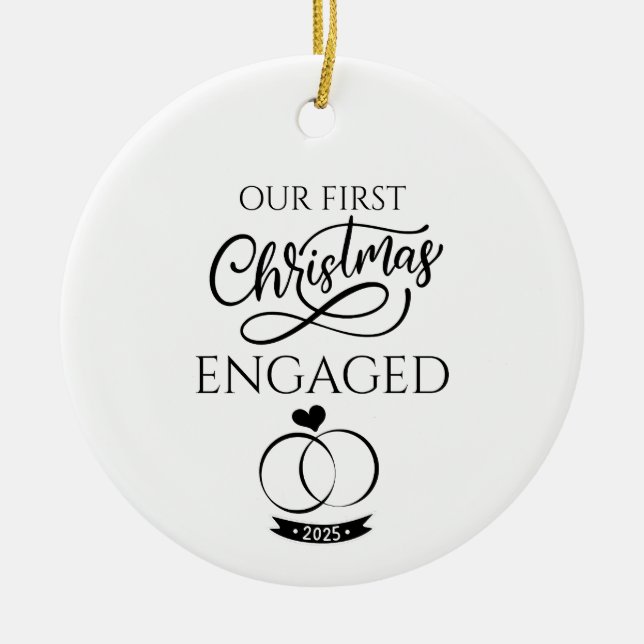 Our First Christmas Engaged 2025 Engagement Keramik Ornament (Vorne)