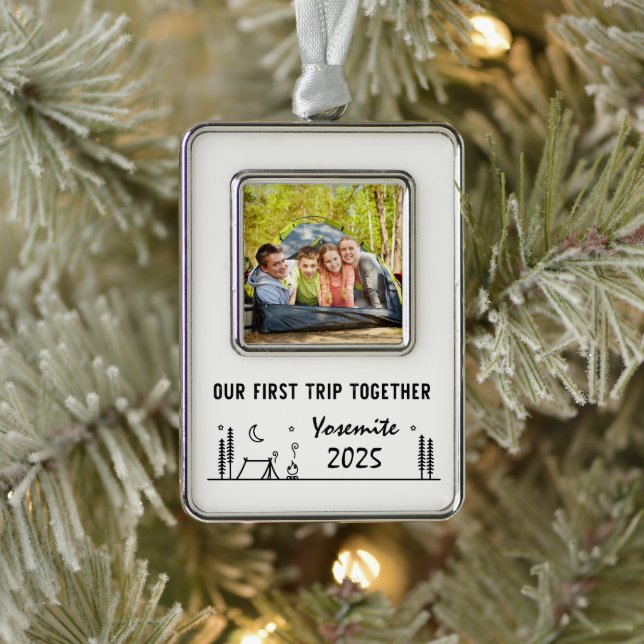 Our First Trip Together Yosemite 2025 Rahmen-Ornament Silber (Baum)