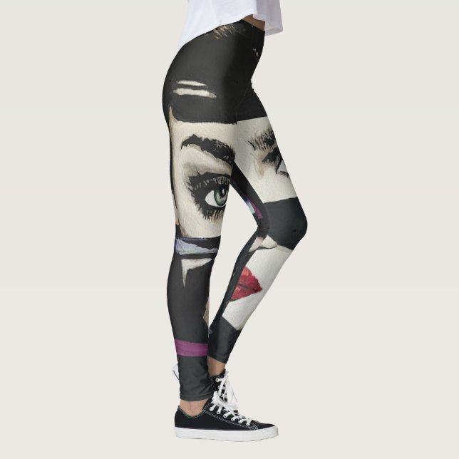 'Out of the Dark' Gemälde auf einem Leggings (Rechts)