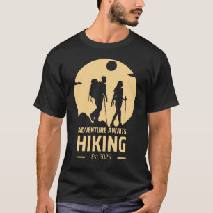 Outdoor Adventure Wandern   Est. 2025   Wilderness T-Shirt