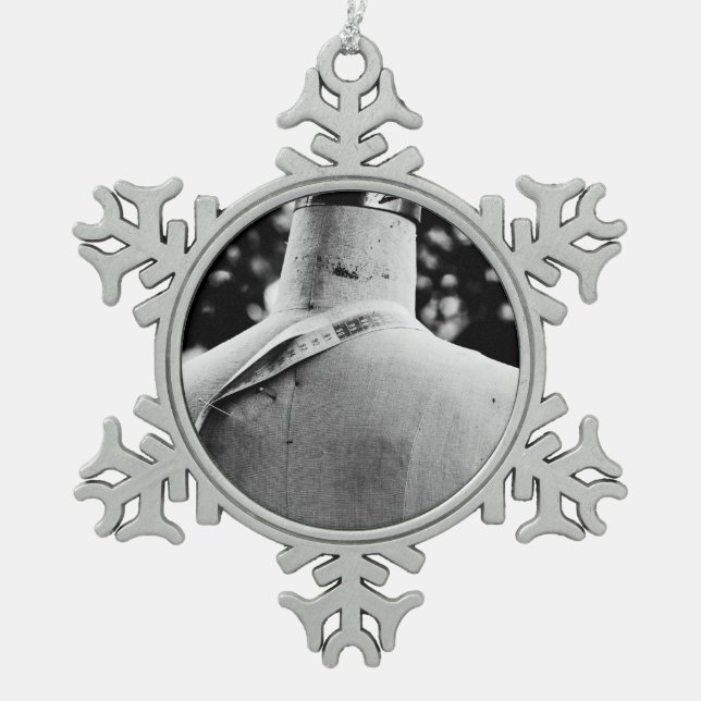 Outdoor-Mode Schneeflocken Zinn-Ornament (Vorderseite)