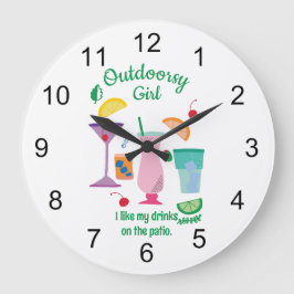 Outdoorsy Girl Camper Glampers Cocktails Große Wanduhr