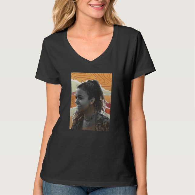 Outer Banks Season 3 Kiara Mixed Media Collage Por T-Shirt (Vorderseite)