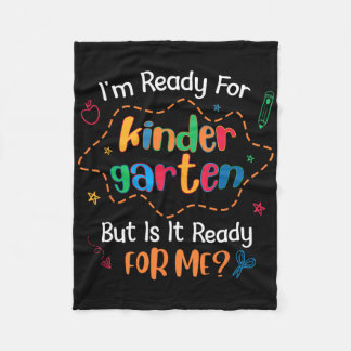 Outfit für den ersten Kindergarten-Tag für Jungen  Fleecedecke