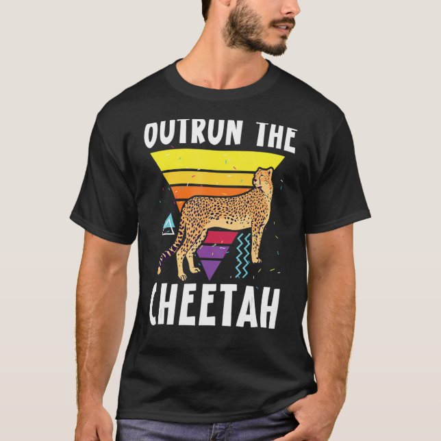 Outrun The Cheetah Wildlife Animal Zookeeper T-Shirt (Vorderseite)