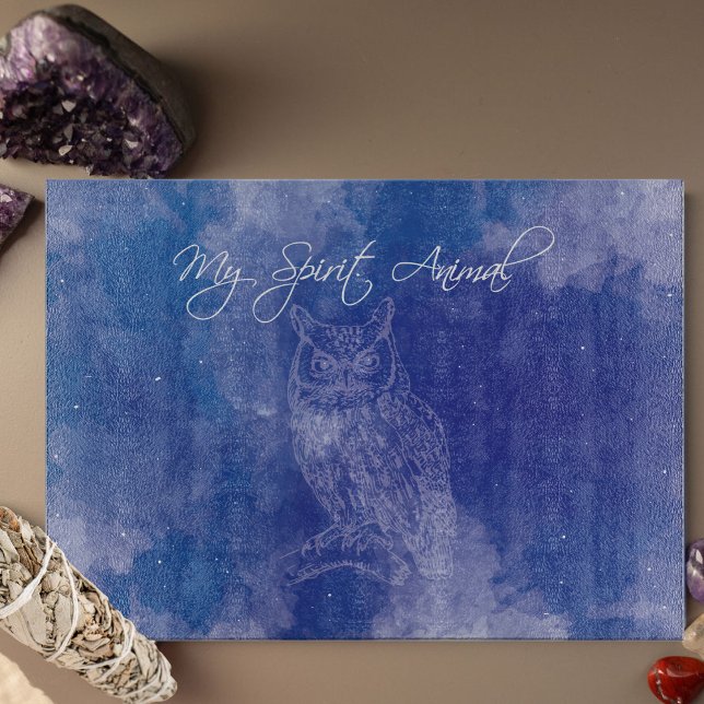 Owl Spirit Animal Blue Decoration Cutting Board Schneidebrett (Owl Spirit Animal Glass Cutting Board for the Goddess.)
