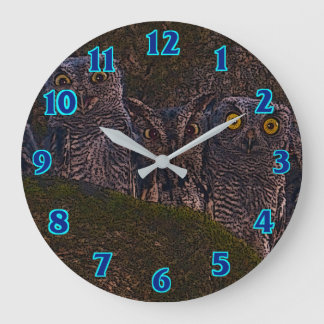 Owls in the Oak Hollow Große Wanduhr