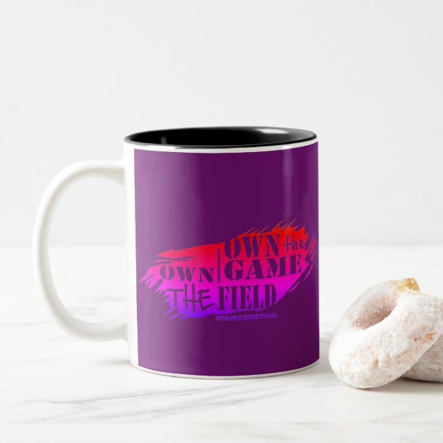 Own the Game Zweifarbige Tasse (Mit Donut)