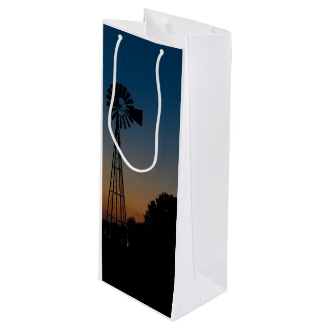 Ozark Sunset Windmill Geschenktüte Für Weinflaschen (Vorderseite Schrägansicht)