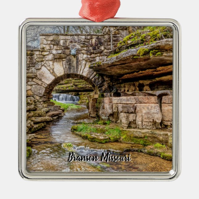 Ozarks Wasserfall unter Brücke Premium Ornament (Vorne)