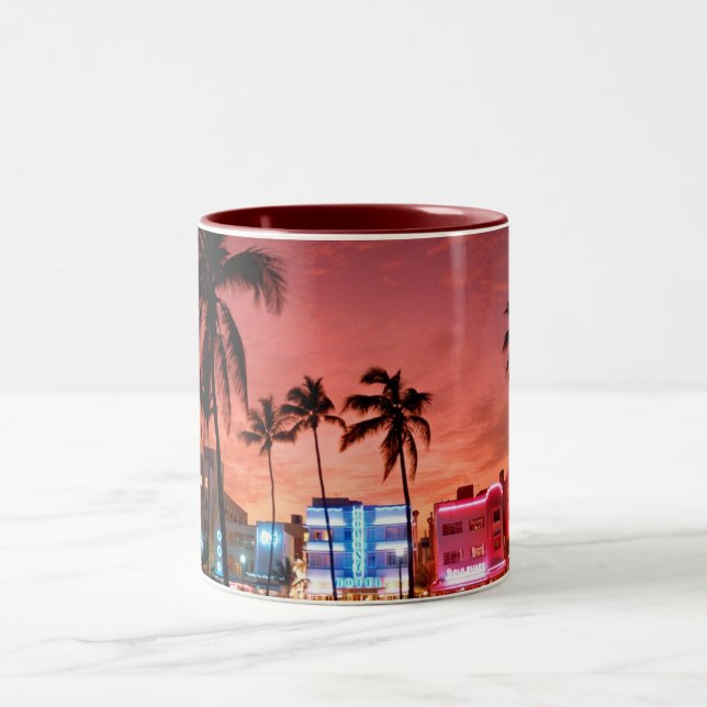 Ozean-Antrieb - Miami Beachskyline-Kaffee-Tasse Zweifarbige Tasse (Mittel)