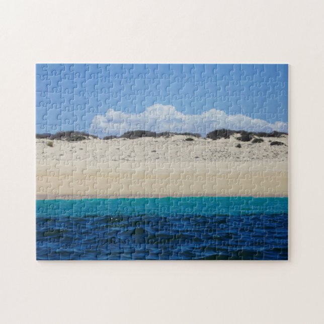 Ozean-Wellen auf Sandy-Strand unter blauem Himmel Puzzle (Horizontal)