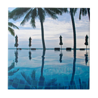 Ozeanufer-Pool-Rand Fliese