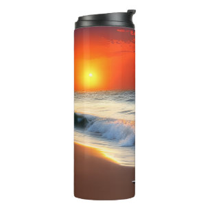 Ozeanwellen und Sonnenuntergang auf Sanddusche Thermosbecher