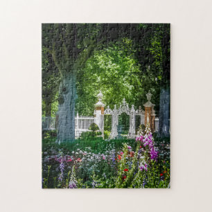 P5270048-Governor's Palace Gardens Puzzle