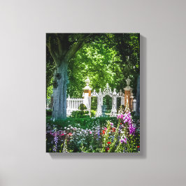 P5270048-Governor's Palace Gardens with Gate Leinwanddruck