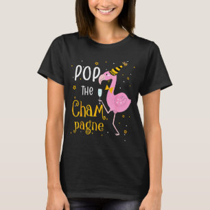 P Der Champagner Es ist Neujahr! Lustiger Flamingo T-Shirt