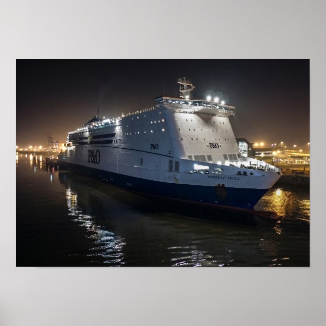 P&O Pride of Hull Fähre bei Nacht Poster (Vorne)