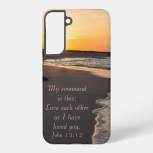 Paar beim Spaziergang am Strand bei Sonnenaufgang Samsung Galaxy Hülle