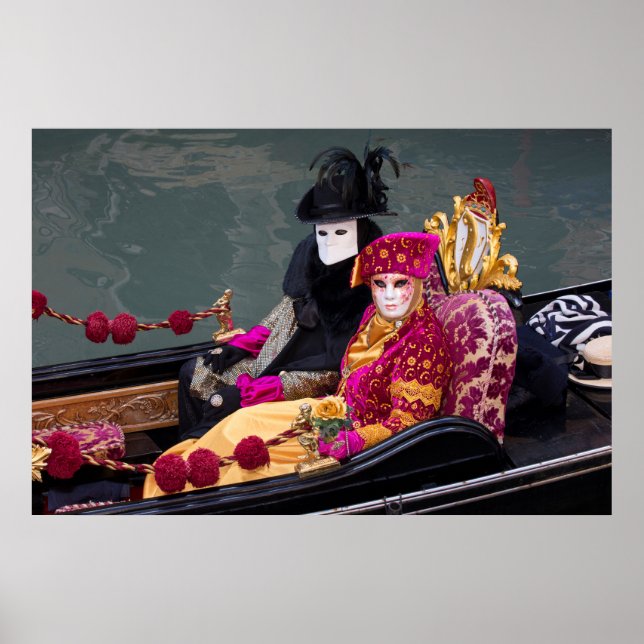 Paar in Gondola beim Karneval in Venedig Poster (Vorne)