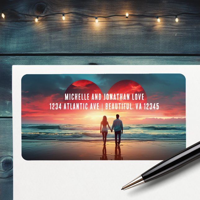 Paar in Liebe mit der Adresse des Herzens Sunset B Adressaufkleber (Couple in Love with Heart Sunset Beach Address Label)