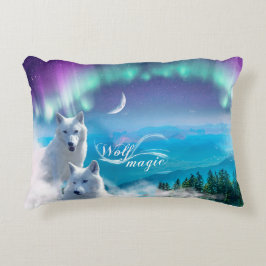 Paar weißer Wölfe mit Nordlicht Dekokissen