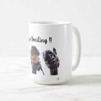 Paarden in de mond gekeken. 3 paarden lachend. kaffeetasse