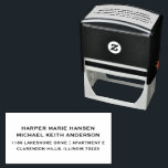 Paare Rücksendeadresse Selbstfarbige Briefmarke Permastempel<br><div class="desc">Vier Linien selbstfarbige 3-Linien personalisierte Rücksendeadresse Briefmarke. Mit Paaren voller Namen und Adresse in einem modernen serifenlosen Schriftart. Ideal,  um Hochzeit,  Brautparty,  Hauswärmung Einladungen und Dankeschön Notizen. Macht das perfekte Geschenk,  um zu geben oder behalten.</div>