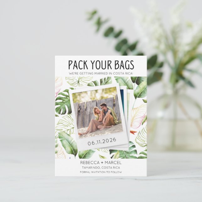 Pack deine Bags Costa Rica Wedding Save the Date Ankündigungspostkarte (Stehend Vorderseite)