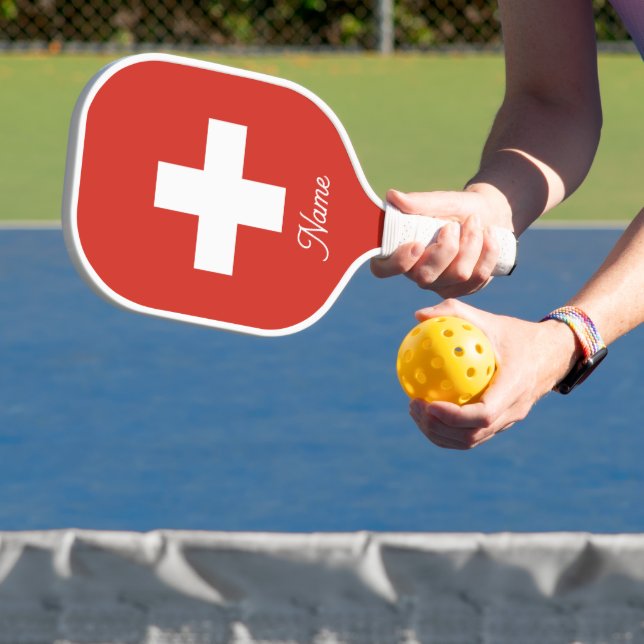 Paddelrakete unter Schweizer Flagge Pickleball Schläger (InSitu)