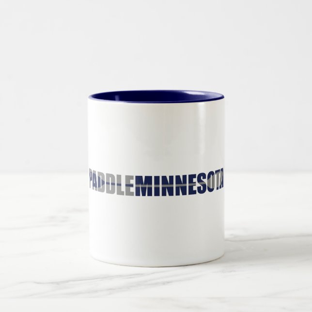 Paddle Minnesota Kayaking Zweifarbige Tasse (Mittel)