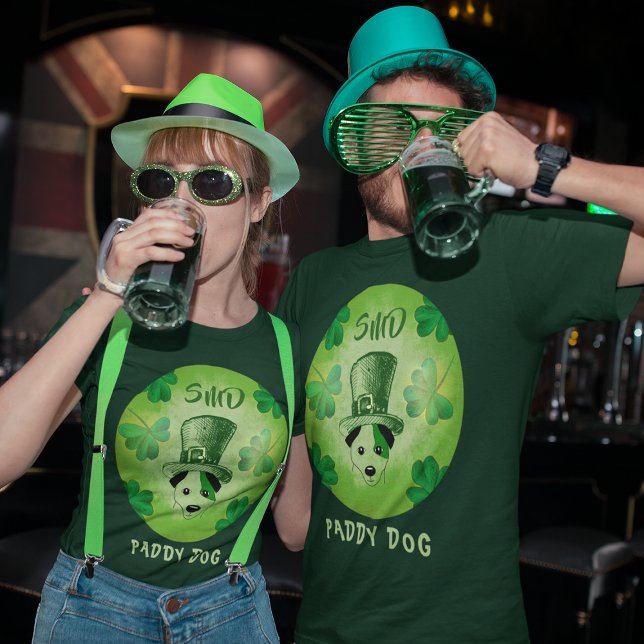 Paddy Dog Kleeblatts St Patrick's Dog Mit Monogram T-Shirt (Paddy Dog Shamrocks St Patrick's Dog Monogrammed T-Shirt)