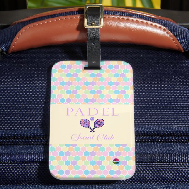 Padel Luggage Tag - Social Club Brights & Lilac Gepäckanhänger (Vorderseite Insitu 2)