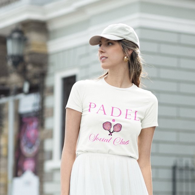Padel Women’s T-Shirt & Social Club Emblem in Pink (Von Creator hochgeladen)