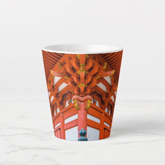 Pagoda Bottom up Perspektive, Miyajima Milchtasse (Vorderseite)
