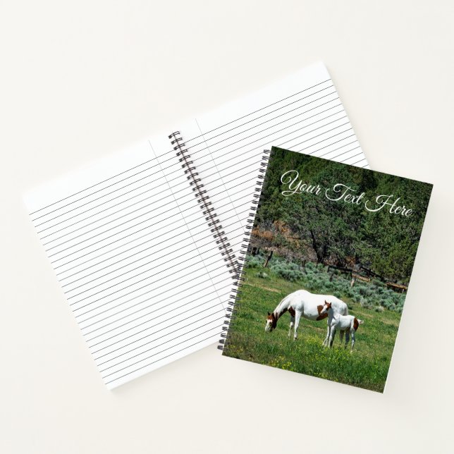 Paint Horse Mare and Foal Personalisiert Notizbuch (Innenseite)