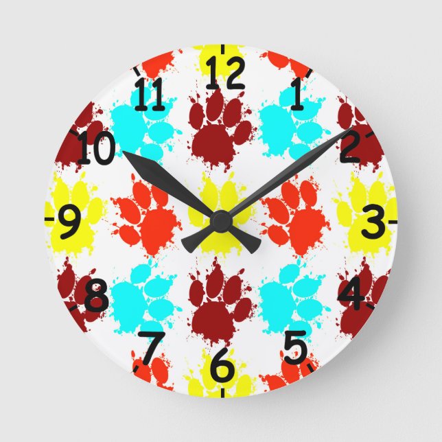 Paint Spritzer Dog Paw Print Pattern Runde Wanduhr (Vorderseite)