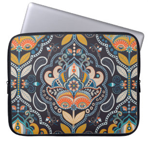 Paisley Blumen nahtlos Muster. Dunkle Kulisse mit Laptopschutzhülle