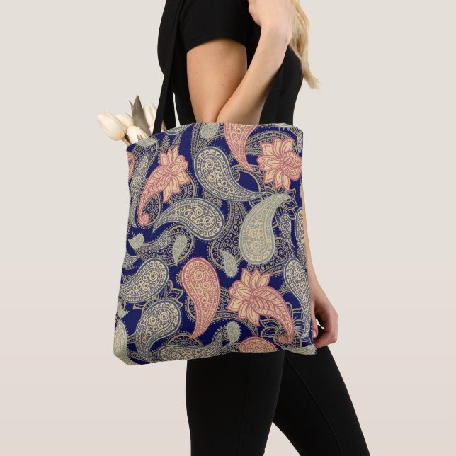 Paisley-Muster  (Von Nahem)