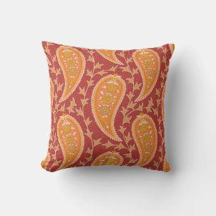 Paisley-Muster. Türkische Gurke. Maroon-orange Kissen