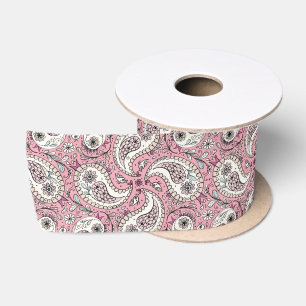 Paisley-Vögel in Babyrosa Satinband