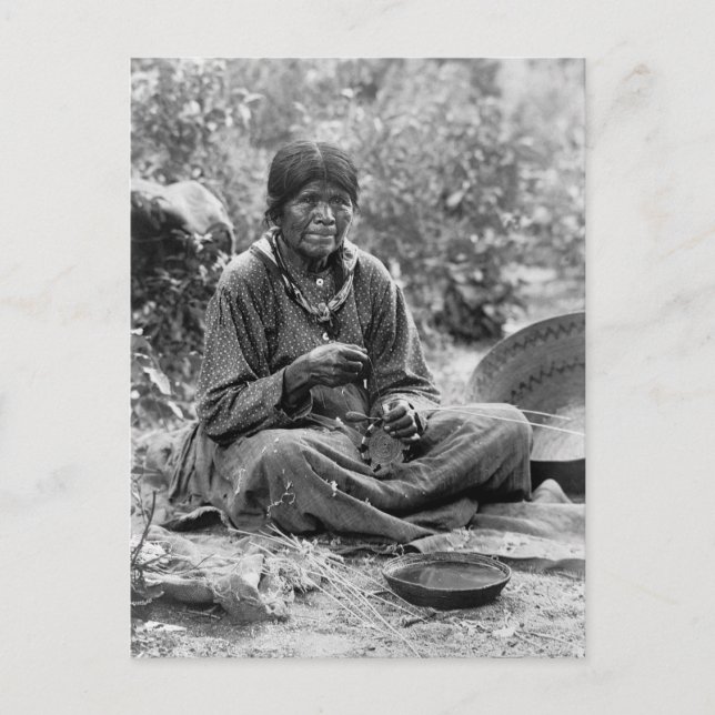 Paiute-Korbflechterin, 1902 Postkarte (Vorderseite)