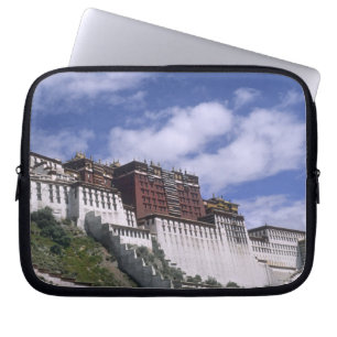 Palast Potala auf dem Berg der Zuhause des Dalai Laptopschutzhülle