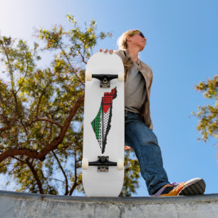 Palästina-Karte mit Flaggen und Keffiyeg-Muster Skateboard