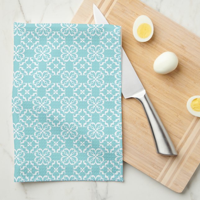 Pale Robin's Egg Blue & White Floral Lattice  Geschirrtuch (Viertel Falte)
