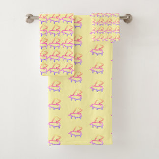 Pale Yellow Piano Embellished Badhandtuch Set