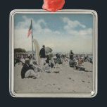 Palm Beach, FL - die schwimmende Stunde Ornament Aus Metall<br><div class="desc">Palm Beach,  FL - die schwimmende Stunde,  Mengen am Strand - Palm Beach,  FL wurde im Jahre 1937 hergestellt. Dieses Bild stellt Szenen vom Palm Beach,  FL dar.</div>