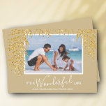 Palm Fronds Weihnachts-Foto Weihnachtskarte Feiertagskarte<br><div class="desc">Glamouröse Imitate goldene Glitzer-Palmen-Fronds markieren Ihr Lieblings-Foto auf diesen Weihnachtsfotos-Karten. "It's A Wonderful Life", oder jeder Gruß, den Sie wählen, und Ihre Namen am Ende in schicken Schriften. Ändern Sie das Sprichwort, ändern Sie die Schriftart, Schriftart Farben, auch die Hintergrundfarbe! Fügen Sie mit dem CUSTOMIZE-Link weitere Fotos oder weitere Details...</div>