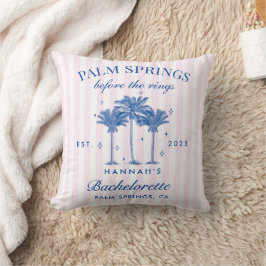 Palm Springs vor dem Rings Blue Bachelorette Kissen