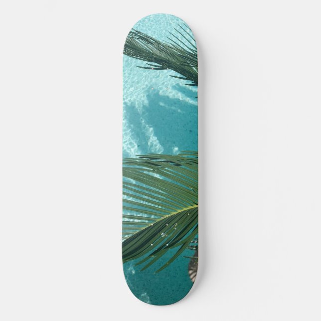 Palme über dem Wasser Skateboard (Vorderseite)